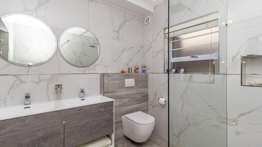 3 Bedroom Property for Sale in Bloubergstrand Western Cape